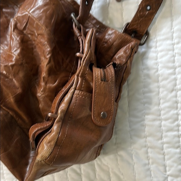 BCBC Elegant Women’s Brown Leather Bag - Picture 3 of 14